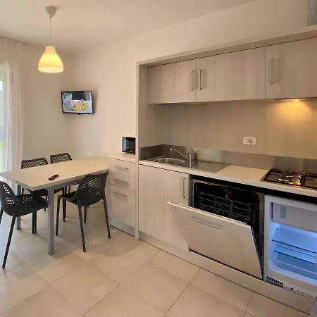 Apartments In Castelnuovo Del Garda 22107 Daire *