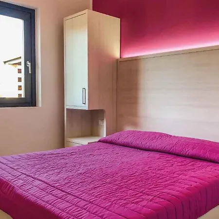 Apartments In Castelnuovo Del Garda 22107 Daire