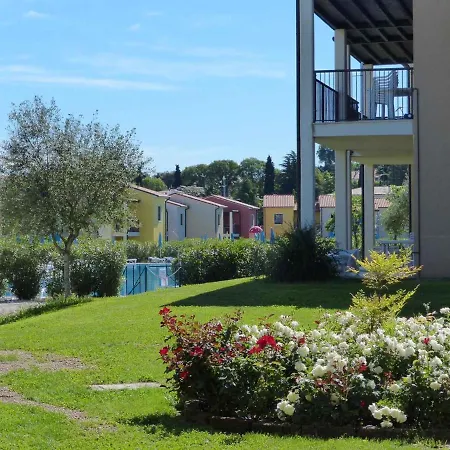 Lägenhet Apartments In Castelnuovo Del Garda 22107